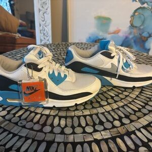 Men’s Nike air max size 9